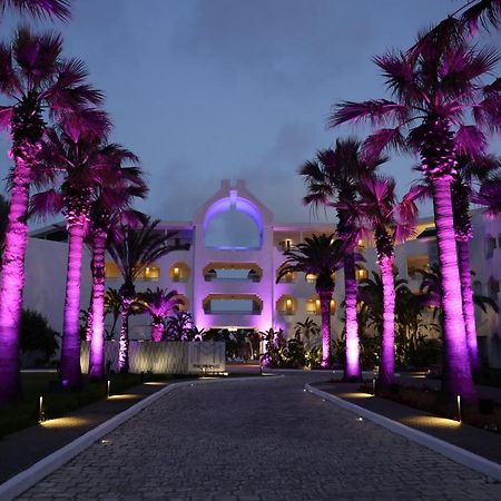 The Mirage Resort & Spa Hammamet Buitenkant foto The resort at night
