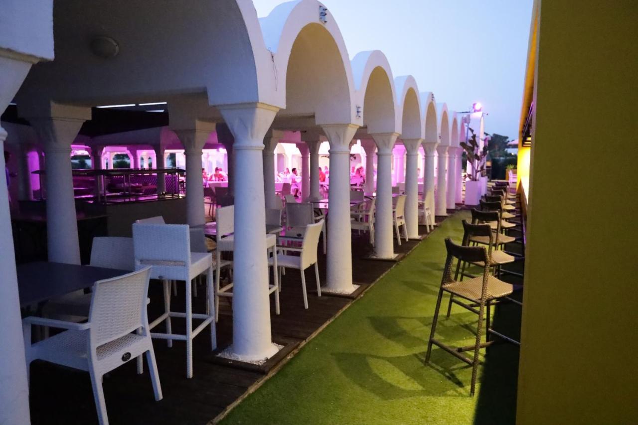 The Mirage Resort & Spa Hammamet Buitenkant foto The roof terrace at the hotel