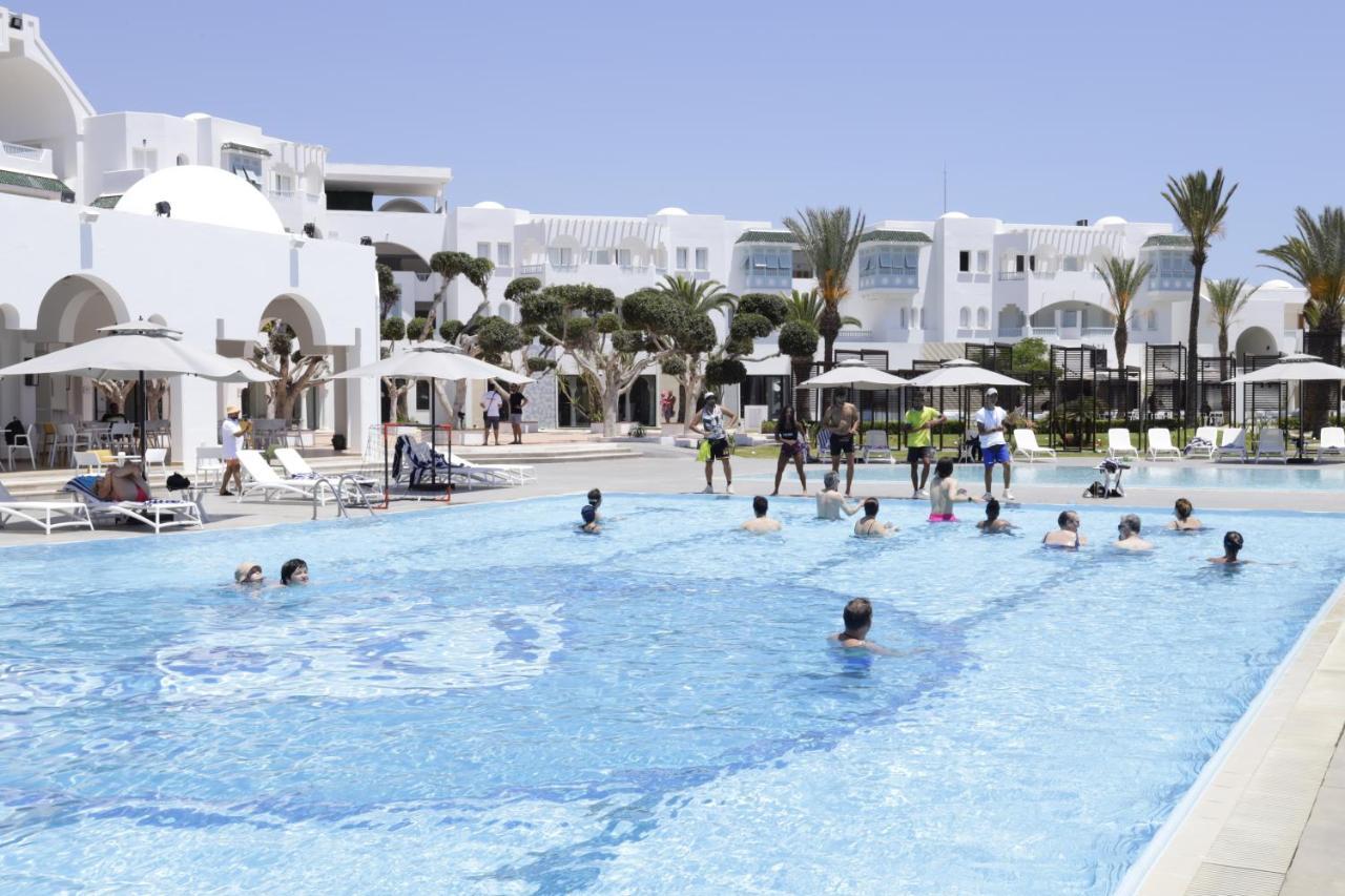 The Mirage Resort & Spa Hammamet Buitenkant foto A swimming pool in Tunisia